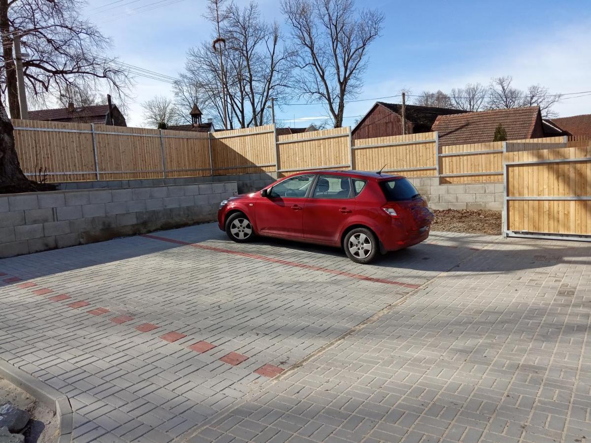 Apartmany Jedovary Trhove Sviny Exterior photo